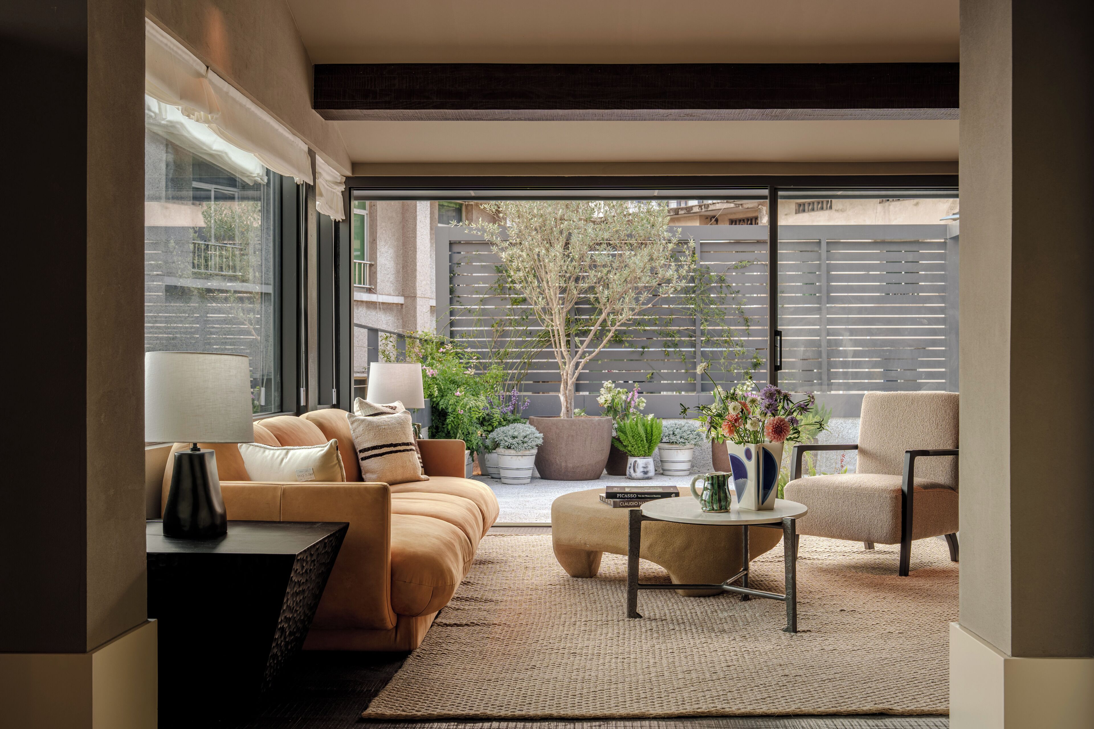 City Suite, City View | Desk, laptop workspace, blackout drapes, iron/ironing board