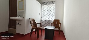 Habitación estándar | Escritorio, espacio para trabajar con un portátil, wifi gratis