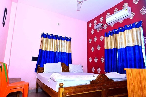Deluxe Double Room - Kirti Inn Puri (Puri)