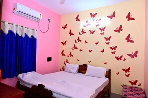 Deluxe Double Room - Kirti Inn Puri (Puri)