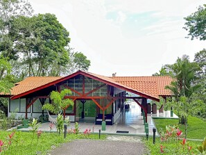 Villa familiare, 3 camere da letto, piscina privata | Una cassaforte in camera, Wi-Fi gratuito