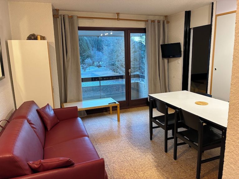Location Jura Lelex A 5 Minutes Des Remontées Mécaniques - Lélex