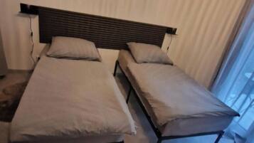 Iron/ironing board, WiFi, bed sheets