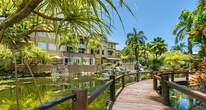 The Lakes Resort Private Apartment 2 bedroom Cairns North