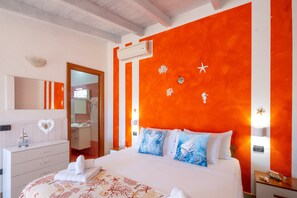 1 bedroom, WiFi, bed sheets - Boutique Villa – Loft Aura with Shared Terrace, Wi-Fi and Air Conditioning (Porto Cesareo)