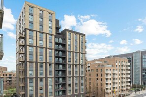 Exterior - Stylish 2BR| Wembley Stadium| Free Parking|Balcony (Wembley Park)