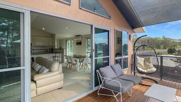 Căn hộ | Ban công