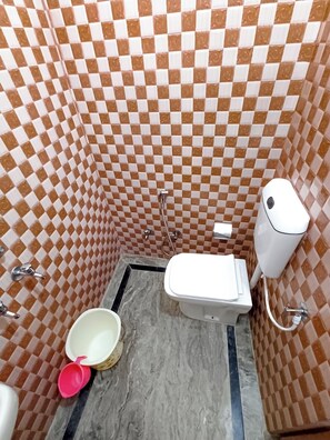 Chambre Double Standard | Salle de bain | Chaussons