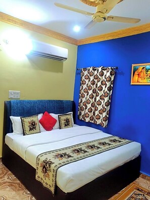 Quarto casal luxo, sacada, vista para a cidade | Cofres nos quartos