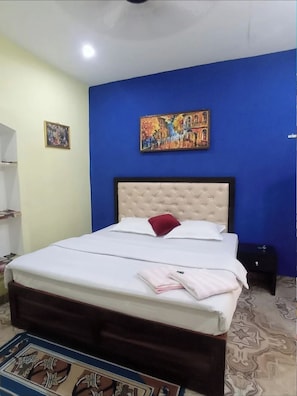 Deluxe Double Room, Balcony, City View | In-room safe - Orchha best homestay  (Orchha)