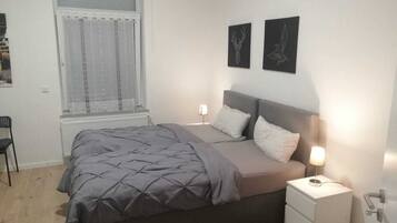 Bügeleisen/Bügelbrett, WLAN, Bettwäsche