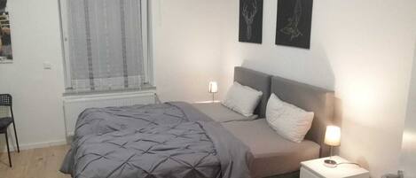 Fer et planche à repasser, Wi-Fi, draps fournis