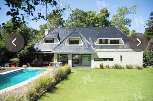 Family house in a residential area, close to everything in Punta del Este.