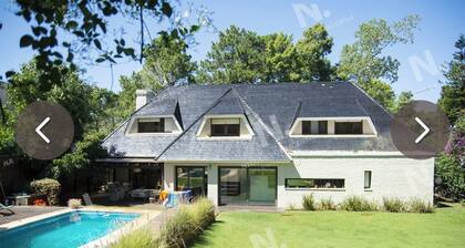 Family house in a residential area, close to everything in Punta del Este.