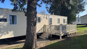 Mobile Home, 3 Bedrooms, Smoking, Patio | Exterior