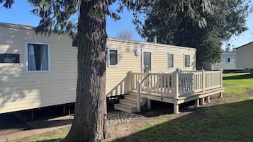 Mobile Home, 3 Bedrooms, Smoking, Patio | Exterior