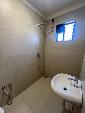 Towels - 9-bedroom hotel in perfect Anand with AC and fitness room (Anand)