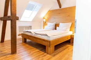 2 bedrooms, WiFi, bed sheets - Vacation apartment 03 - Graf Enno (Norden)
