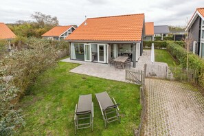 House | Exterior - Modern Comfort, Close to the Beach (Renesse)