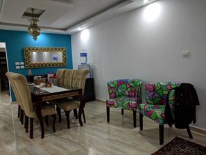 Dining - 5 min from airport relax at your home (Cairo Governorate)