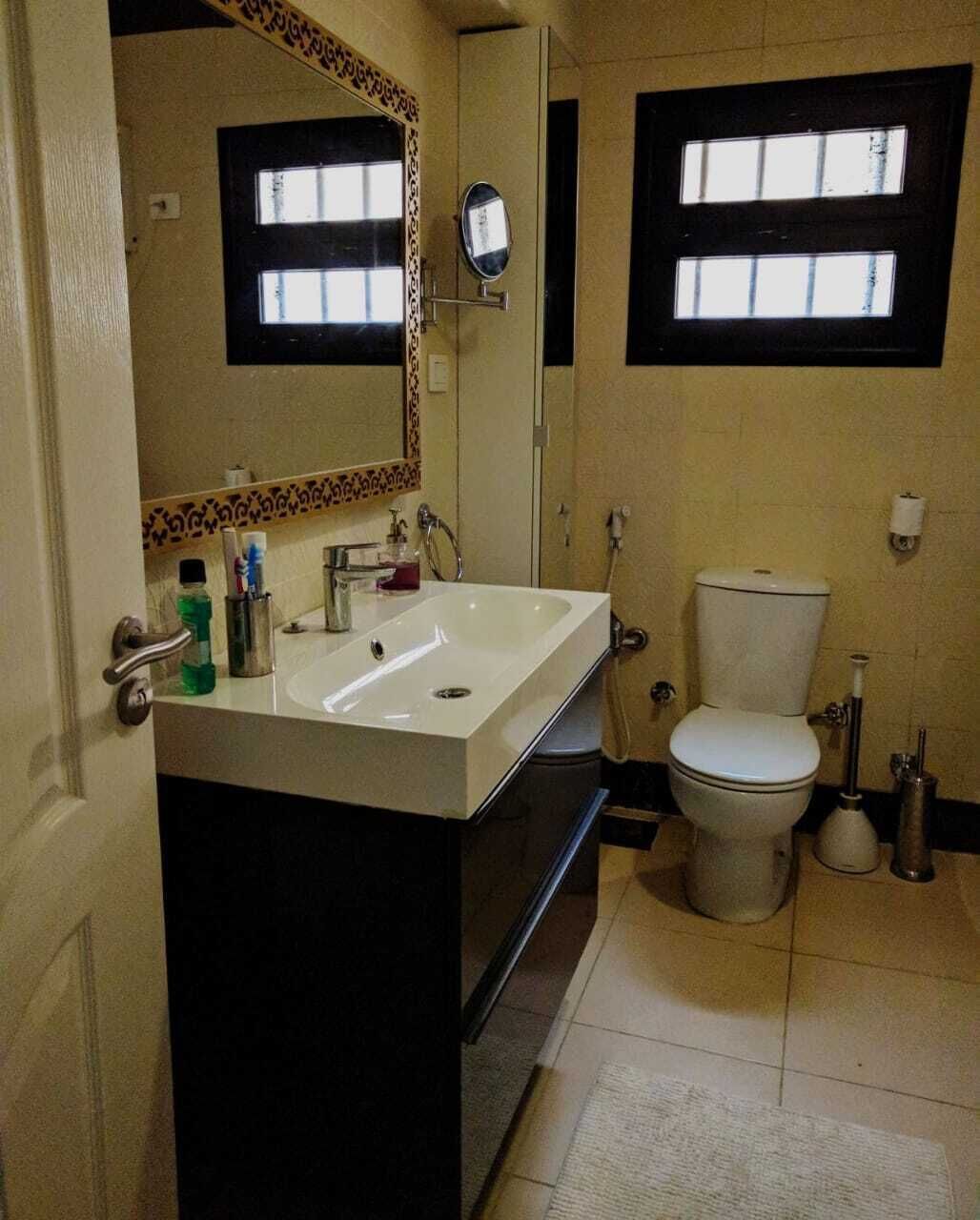Doccia, vasca idromassaggio, asciugacapelli, bidet