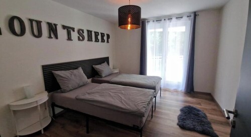 Spacious 2-room apartment with balcony, open kitchen for up to 4 guests!