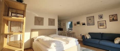 1 bedroom, iron/ironing board, free WiFi, bed sheets