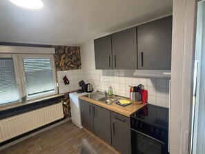Private kitchen - Apartment in Troisdorf T06 (Troisdorf)