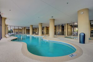 屋内プール