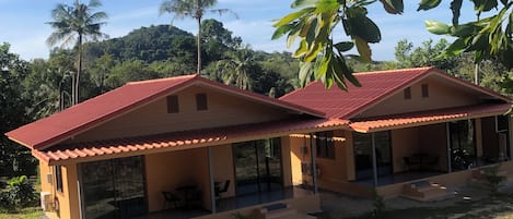 Standard-Haus, Veranda, Gartenblick | Terrasse/Patio