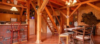 Atmospheric Holiday Home With a Swimming Pool