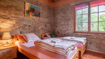 4 bedrooms, individually furnished