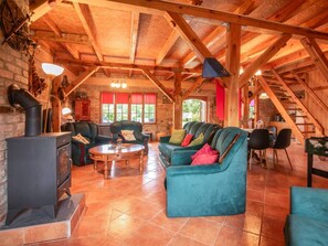 Living room - Atmospheric Holiday Home With a Swimming Pool (gmina Dobra)