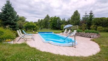 Hus | Basseng | Innendørsbasseng og utendørsbasseng