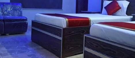 Deluxe Double Room, City View | Soundproofing, iron/ironing board, free WiFi