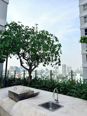 Terrace/patio - Sunrise High Floor Pool Ben Thanh Gym (Tan Hung)