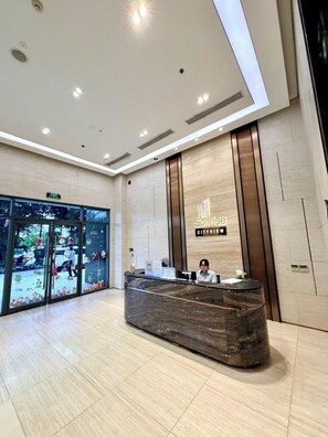 Reception - Sunrise High Floor Pool Ben Thanh Gym (Tan Hung)