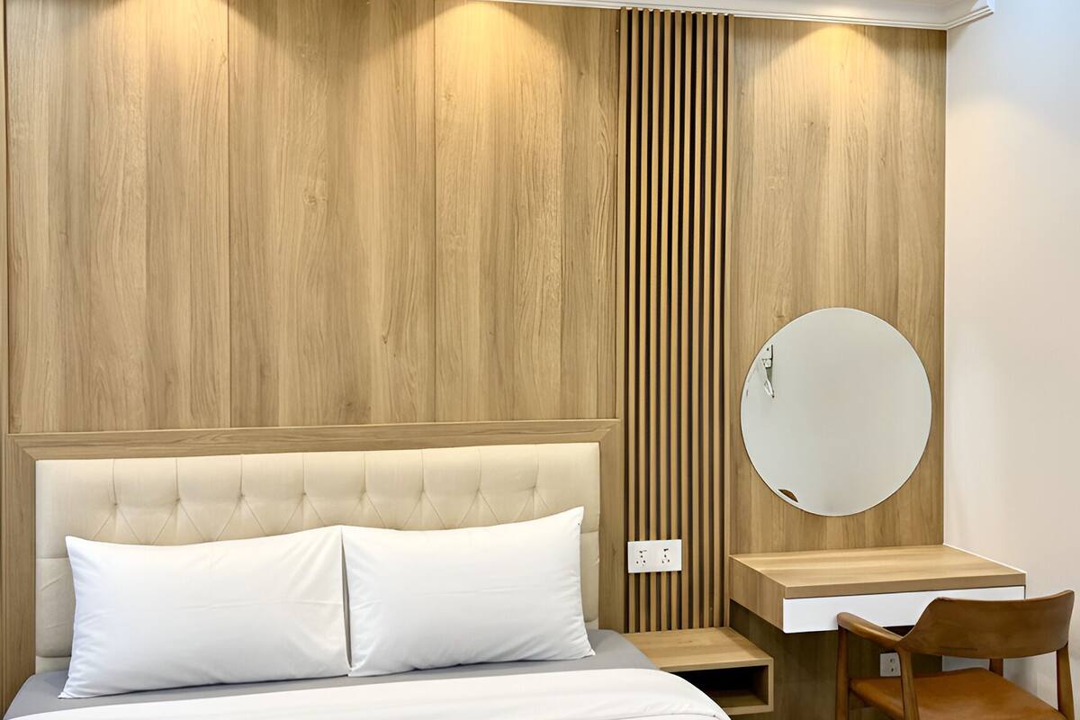 Deluxe Apartment, City View | Blackout drapes, free WiFi