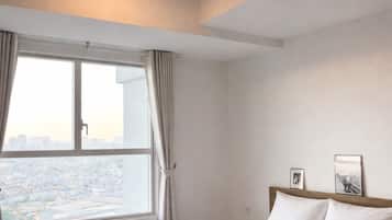 Apartamento luxo, vista para a cidade | Cortinas blackout, Wi-Fi de cortesia