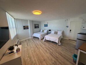 Unclassified image, 4 of 6, button