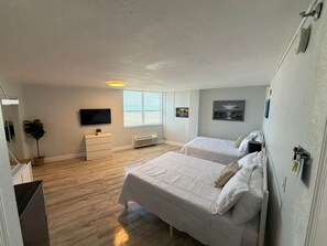 Unclassified image, 3 of 6, button