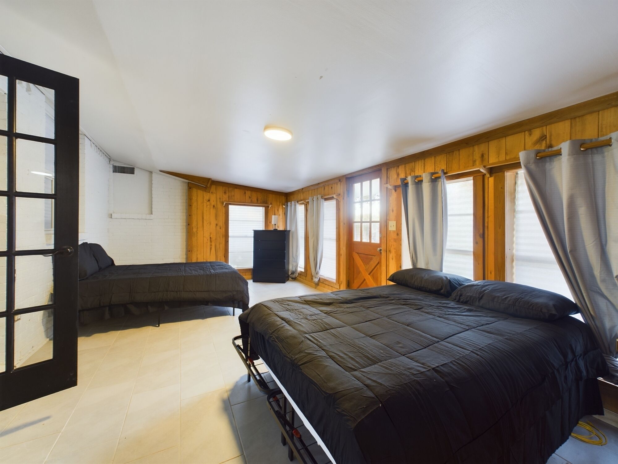 4 Schlafzimmer, Bügeleisen/Bügelbrett, WLAN, Bettwäsche