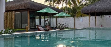 Ulkouima-allas, aurinkovarjoja