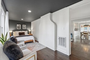 4 soverom, strykejern/-brett, wi-fi (inkludert) og sengetøy