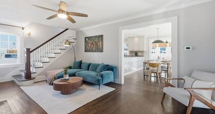 Minutes to Beaches - Home Theater, Couples Retreat