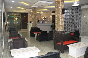 Lobby sitting area - Deluxe Indulgence Hotel and Suites  (Abuja)