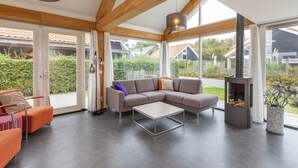 House | Living area - Wonderful Beach Holiday Home for 6 (Renesse)