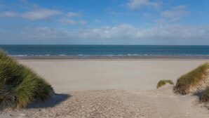 House | Beach - Wonderful Beach Holiday Home for 6 (Renesse)