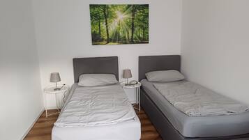 Bügeleisen/Bügelbrett, WLAN, Bettwäsche