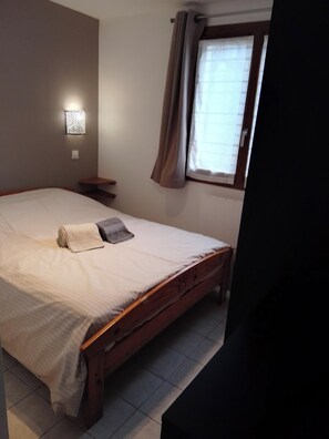 アイロン / アイロン台、WiFi、ベッドシーツ